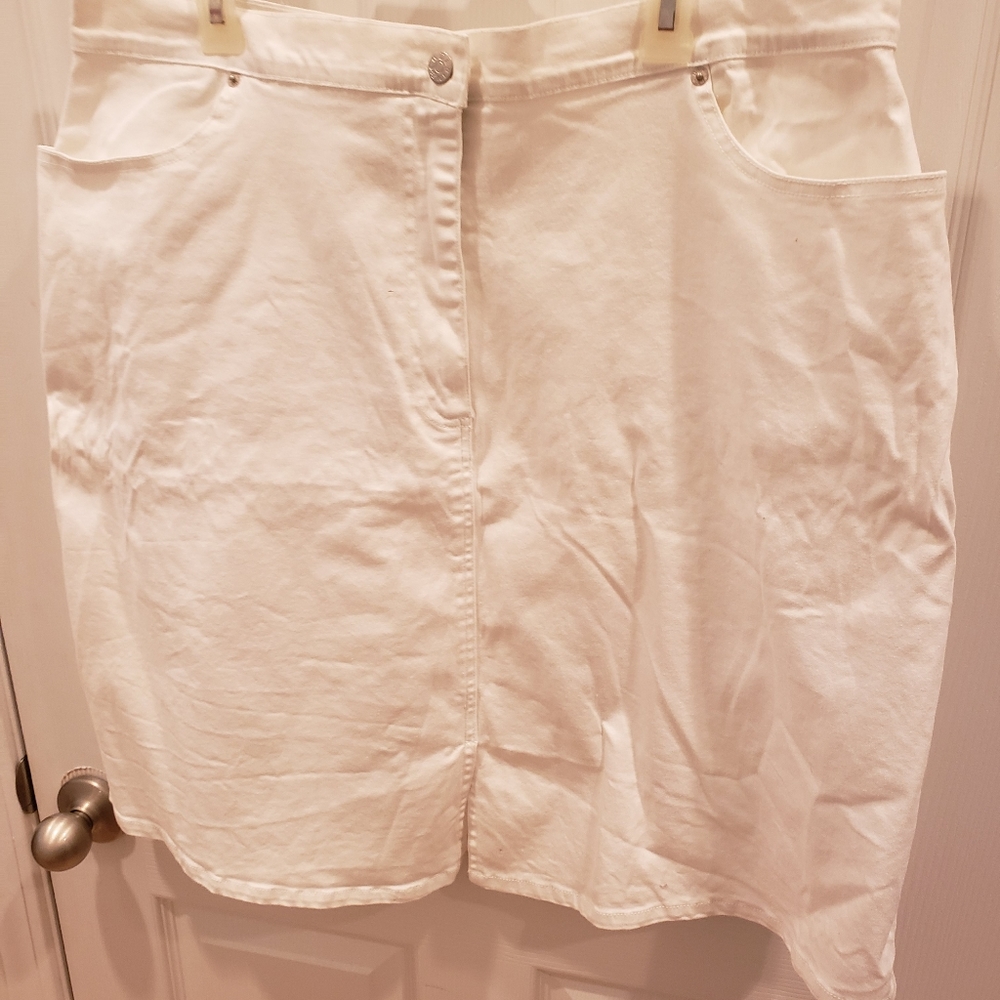 New! Ladies jean skirt